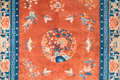 Deux tapis en laine, Chine, R&eacute;publique