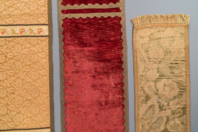 Collection de textiles en partie aux fils m&eacute;talliques, Europe de l'Ouest, 17&egrave;me et post&eacute;rieur