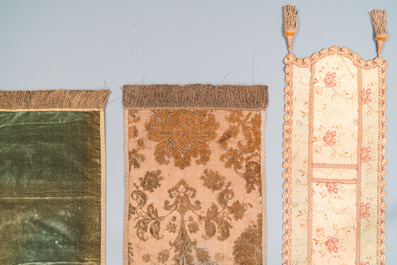 Collection de textiles en partie aux fils m&eacute;talliques, Europe de l'Ouest, 17&egrave;me et post&eacute;rieur