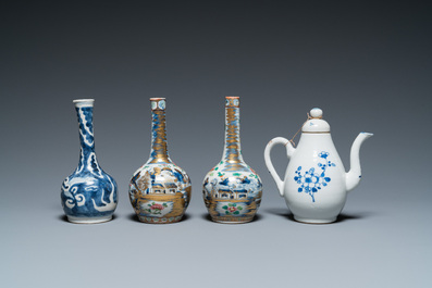 Quatre vases en porcelaine de Chine famille rose, un bol et une verseuse couverte en bleu et blanc, 19&egrave;me