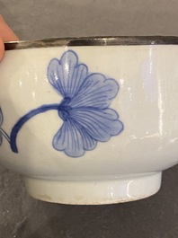 Een Chinese blauw-witte 'Bleu de Hue' kom voor de Vietnamese markt, Nh&atilde; Ngọc 雅玉 merk, 19e eeuw