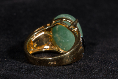 A collection of Chinese jade-set gold jewelry, 20th C.