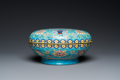 A Chinese Canton enamel spice box and cover with interior compartment, Qianlong