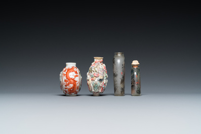 Four Chinese famille rose and inside-painted glass snuff bottles, 19/20th C.