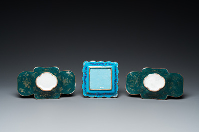 A pair of Chinese Canton enamel bowls and a square dish, Qianlong/Jiaqing