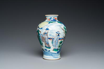 A Chinese wucai vase with figurative design, Transitional period