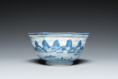 Een octagonale blauw-witte Japanse Arita 'van Frytom' kom, Chenghua merk, Edo, 18e eeuw