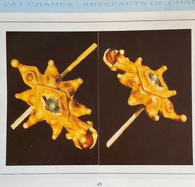 A pair of Vietnamese Champa culture gold ear pendants, 9/12th C.