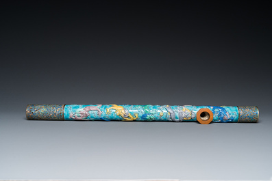 Rare pipe &agrave; opium en porcelaine de Chine moul&eacute;e dans le style de Wang Bing Rong dans sa bo&icirc;te en bois, fin du 19&egrave;me