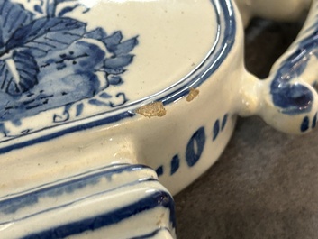 A blue and white Dutch Delft tulip vase with fine floral design, 18th C.