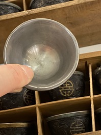 20 Chinese coconut 'Shou' cups in wooden presentation boxes, 19/20th C.