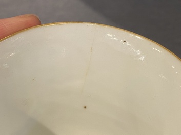 Quatre tasses et trois soucoupes en porcelaine de Chine famille rose &agrave; d&eacute;cor 'Wu Shuang Pu', marque et &eacute;poque de Daoguang