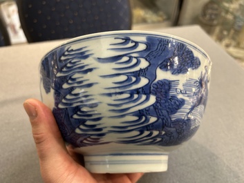 Bol en porcelaine de Chine en bleu et blanc &agrave; d&eacute;cor d'immortels, marque de Shen De Tang Bo Gu Zhi 慎德堂博古製, Kangxi