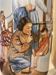 Drie Chinese rouleau vazen met Culturele Revolutie decor, gesigneerd Qiu Guang 邱光 en gedat. 1968