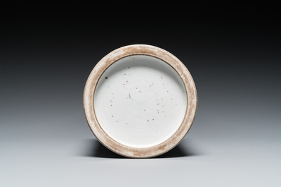 Pot &agrave; pinceaux en porcelaine de Chine qianjiang cai, sign&eacute; Yu Han 余翰, dat&eacute; 1928