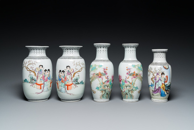 Six vases et une th&eacute;i&egrave;re couverte en porcelaine de Chine famille rose, 20&egrave;me
