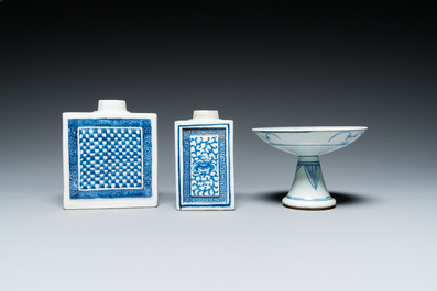 13 pieces of blue and white Chinese porcelain, 18/20th C.