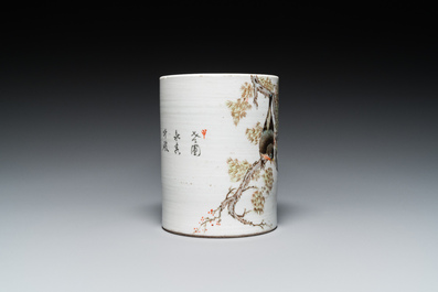 A Chinese qianjiang cai brush pot, signed Yu Han 余翰, dated 1928