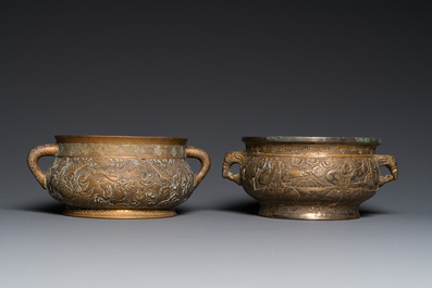 Twee Chinese bronzen wierookbranders, Xuande merken, 19/20e eeuw