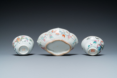 Eleven Chinese famille rose bowls, 19/20th C.