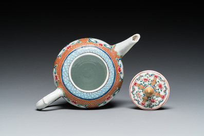 A fine Chinese famille rose teapot and cover, Yongzheng