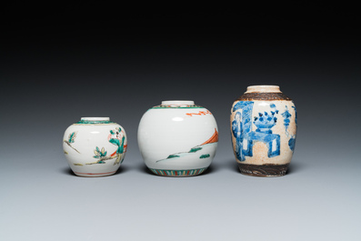 Seven Chinese blue and white, famille rose and verte jars, 19/20th C.