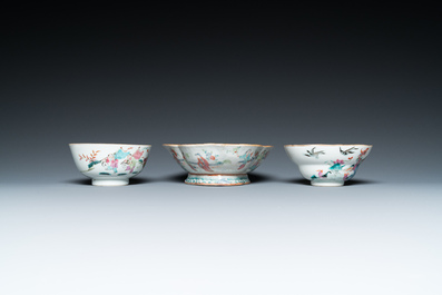 Eleven Chinese famille rose bowls, 19/20th C.