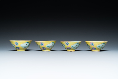 Eleven Chinese famille rose bowls, 19/20th C.