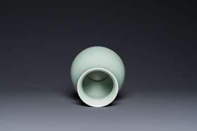 A Chinese celadon 'hu' vase, Qianlong mark, 19/20th C.