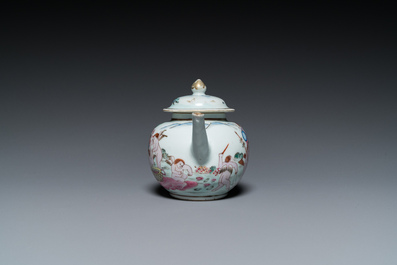 Th&eacute;i&egrave;re couverte en porcelaine de Chine famille rose &agrave; d&eacute;cor des 'Quatre &eacute;l&eacute;ments', Qianlong