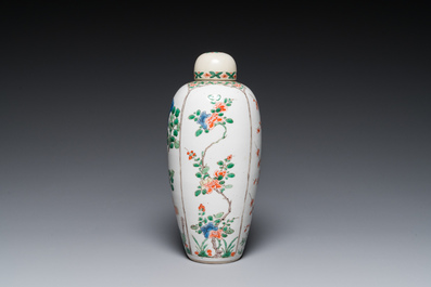 Vase couvert en porcelaine de Chine famille verte &agrave; d&eacute;cor des quatre saisons, Kangxi