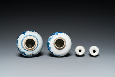 Acht diverse Chinese blauw-witte vazen, 18/20e eeuw