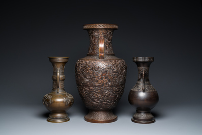 Six Japanese bronze vases and censers, Edo/Meiji, 18/19th C.