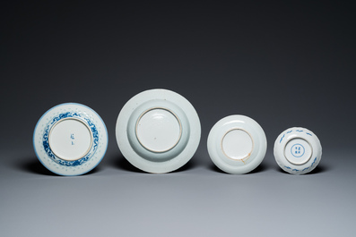 Collection vari&eacute;e en porcelaine de Chine en bleu et blanc et famille rose, 18/19&egrave;me