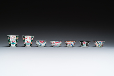 Sept tasses et soucoupes en porcelaine de Chine famille rose, Yongzheng/Qianlong