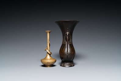 Two Japanese bronze vases, Edo/Meiji, 17/19th C.