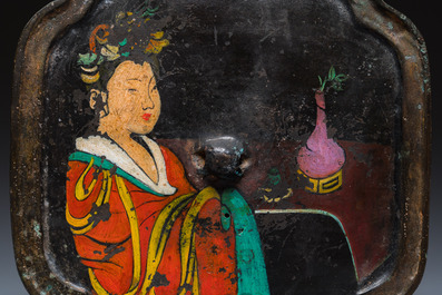Mirroir en bronze &agrave; d&eacute;cor peint d'une femme, Chine, Tang