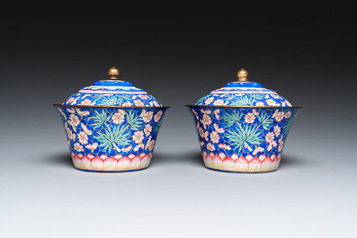 A pair of Chinese Canton enamel bowls and covers, Qianlong