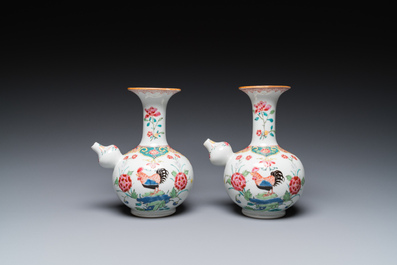 A pair of Chinese famille rose 'rooster' kendis, Qianlong