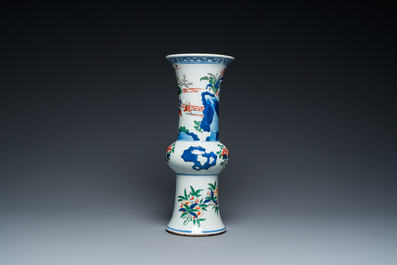 A Chinese wucai 'gu' vase with narrative design, 19th C.