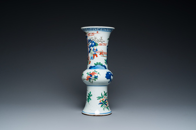 A Chinese wucai 'gu' vase with narrative design, 19th C.
