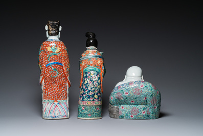Trois sculptures en porcelaine de Chine famille rose dont un Bouddha, une immortelle et un dieu d'&eacute;toiles, 19/20&egrave;me