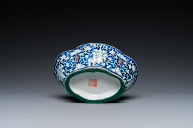 Six pi&egrave;ces en porcelaine de Chine, Qing et R&eacute;publique