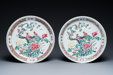 A pair of fine Chinese famille rose 'pheasants' dishes, 19th C.