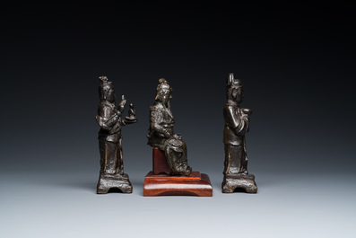 Three Chinese bronze figures of Guanyu, Li Jing and an official, Ming