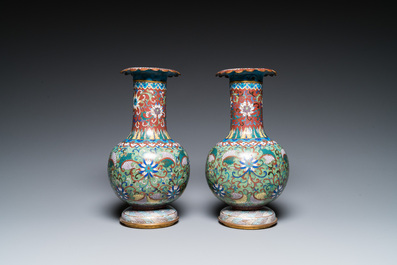 Neuf pi&egrave;ces en &eacute;maux cloisonn&eacute;s, Chine, 19/20&egrave;me