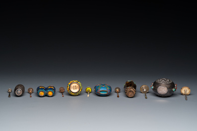 Six Chinese silver and cloisonn&eacute; snuff bottles, 19/20th C.