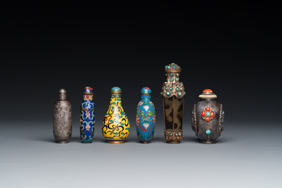 Six Chinese silver and cloisonn&eacute; snuff bottles, 19/20th C.