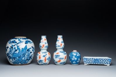 A varied collection of Chinese porcelain, Kangxi and later