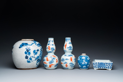 A varied collection of Chinese porcelain, Kangxi and later